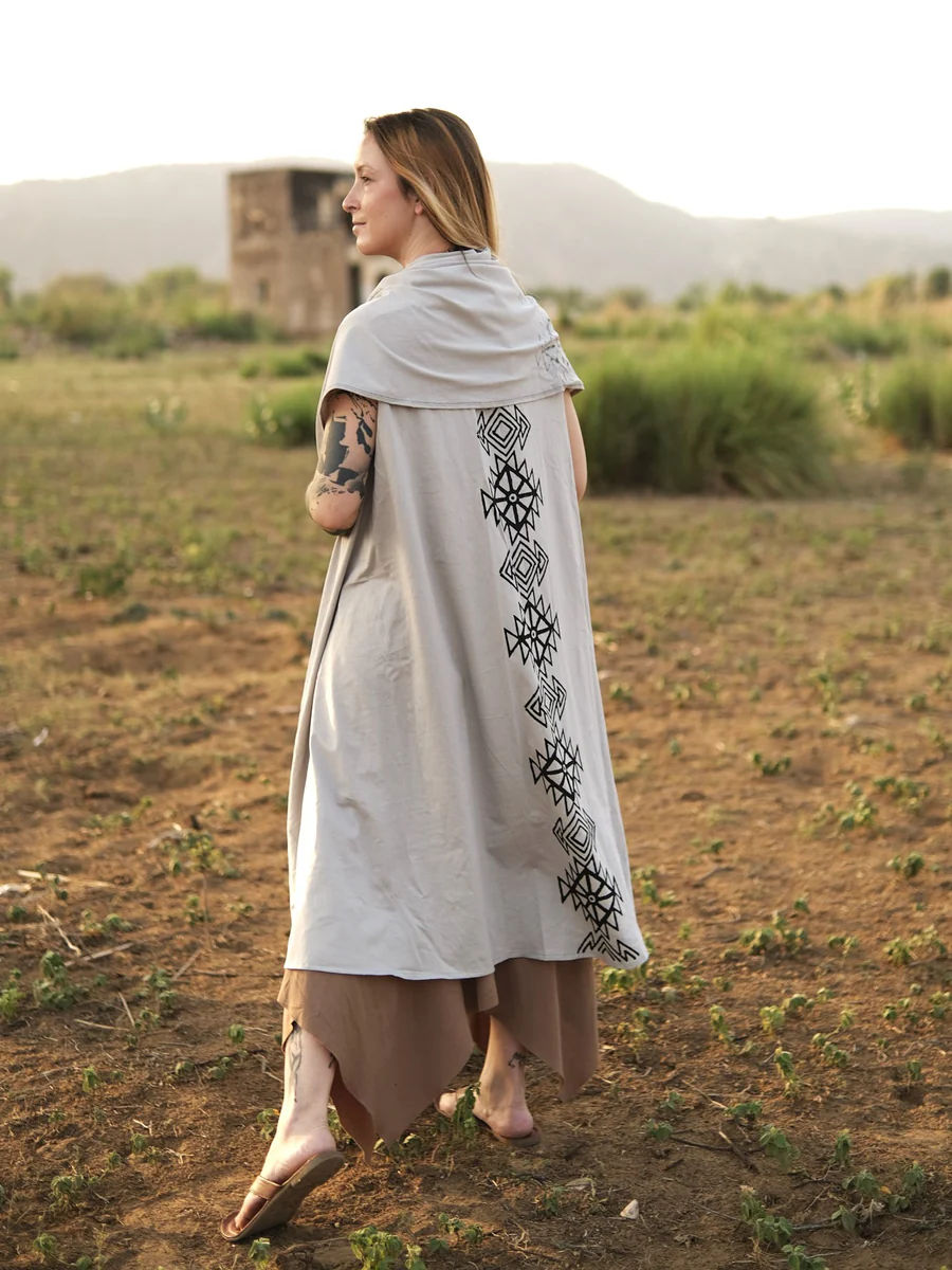 Nomadra Cloak